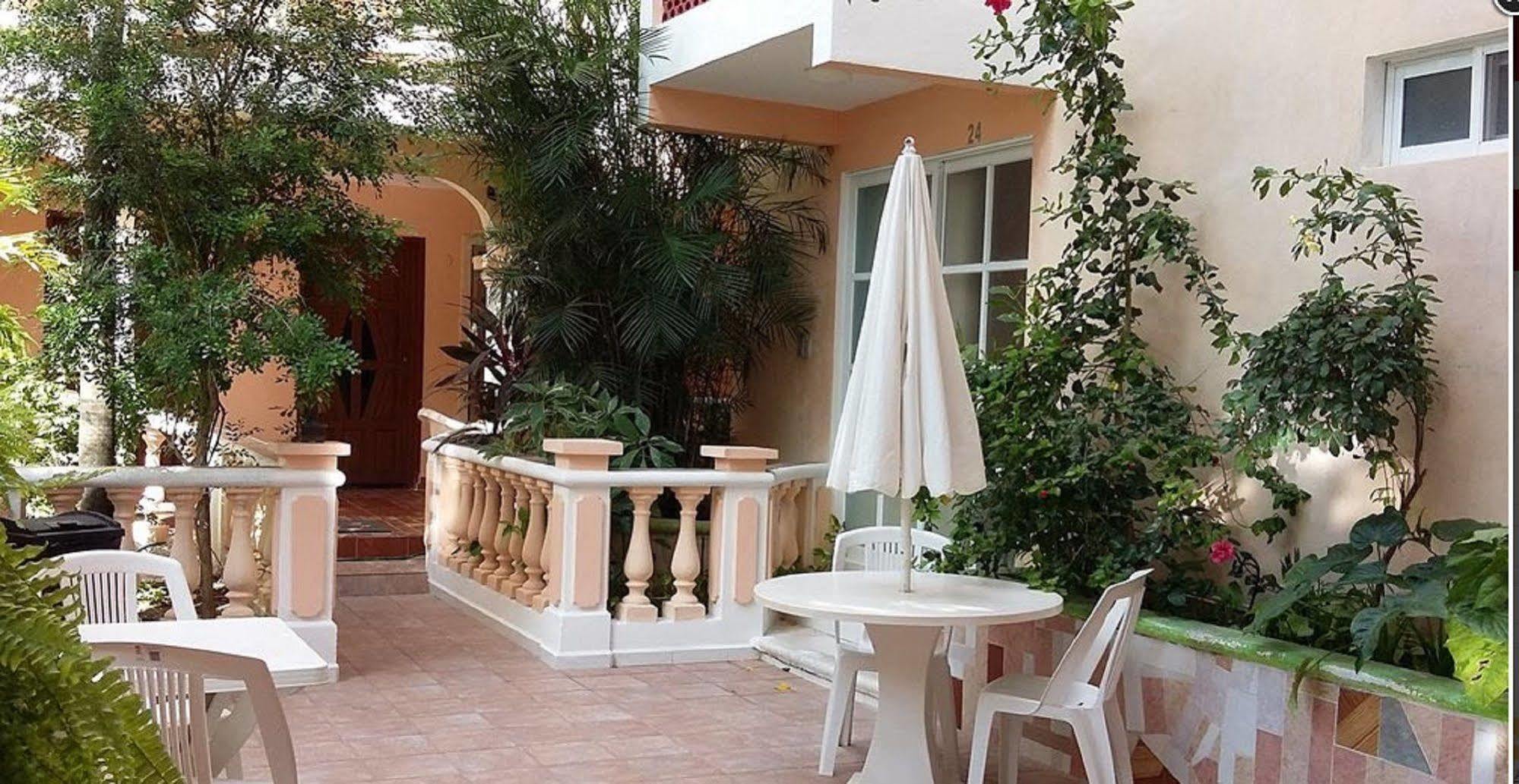 Hotel Francis Arlene Adults Only Isla Mujeres Dış mekan fotoğraf